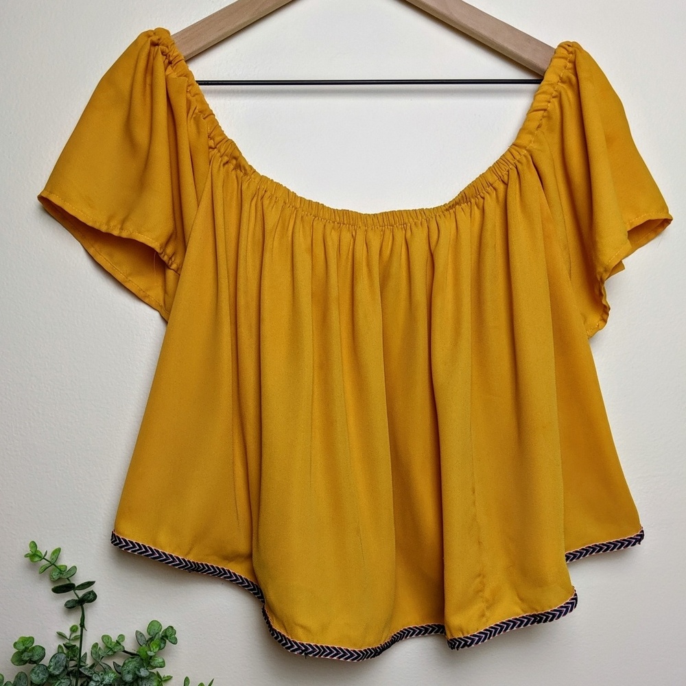 Cleo Appearl | Mustard Yellow Crop Top